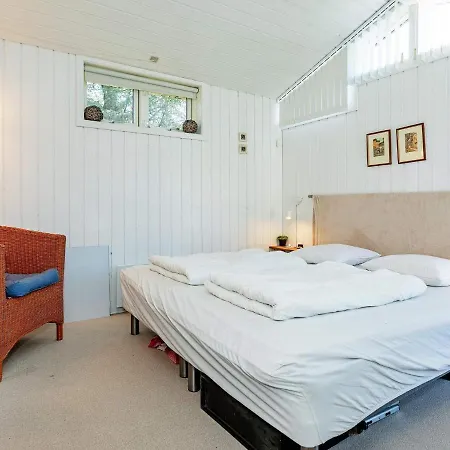 6 Person Holiday In *